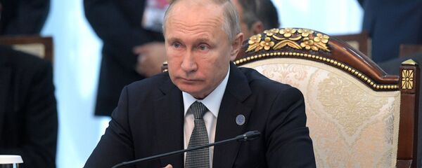 Президент РФ В. Путин принимает участие в заседании Совета глав государств – членов ШОС в Бишкеке - Sputnik Таджикистан