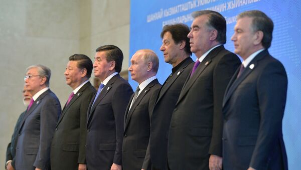Президент РФ В. Путин принимает участие в заседании Совета глав государств – членов ШОС в Бишкеке - Sputnik Таджикистан