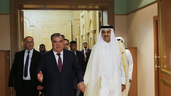 Президент Таджикистана Эмомали Рахмон и эмир Катара Тамим бен Хамад Аль Тани - Sputnik Таджикистан