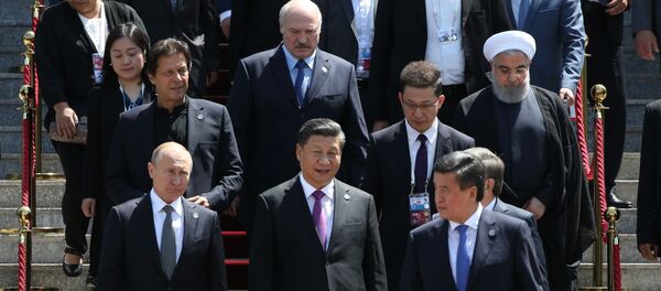 Президент РФ В. Путин принимает участие в заседании Совета глав государств–членов ШОС в Бишкеке - Sputnik Таджикистан