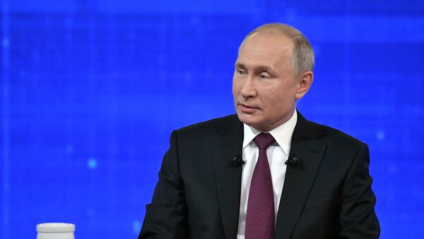 Прямая линия с президентом РФ Владимиром Путиным - Sputnik Таджикистан