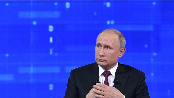 Прямая линия с президентом РФ Владимиром Путиным - Sputnik Тоҷикистон