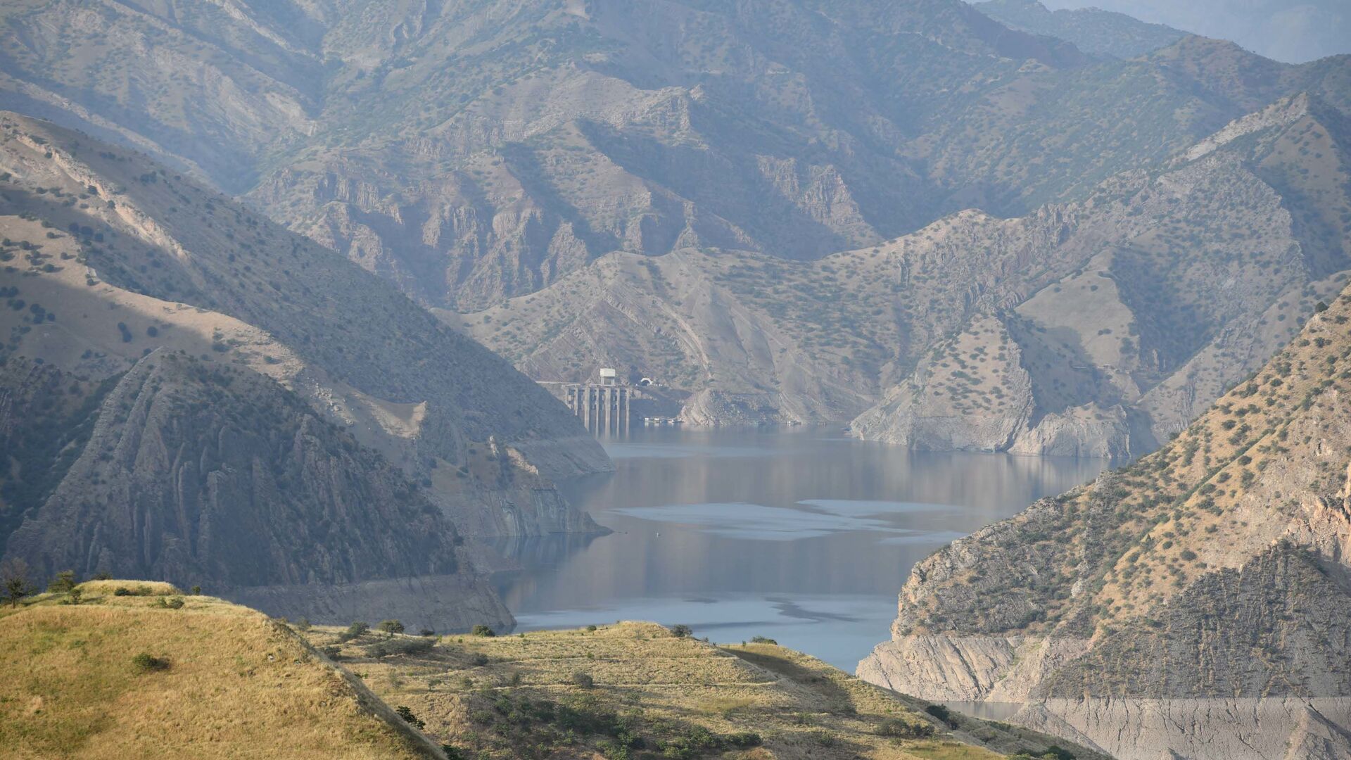 Нурекское водохранилище в Таджикистане - Sputnik Таджикистан, 1920, 16.09.2023
