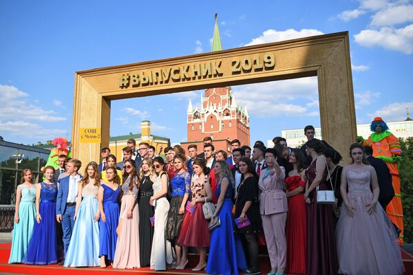 IX Всероссийская премия Выпускник - 2019 в Кремле - Sputnik Таджикистан