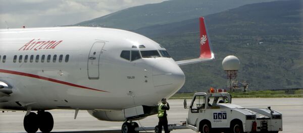 Самолет грузинской частной авиакомпании Airzena - Georgian Airways - Sputnik Таджикистан