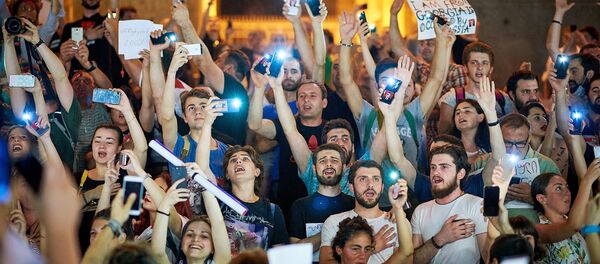 Акции протеста у здания парламента Грузии - Sputnik Таджикистан