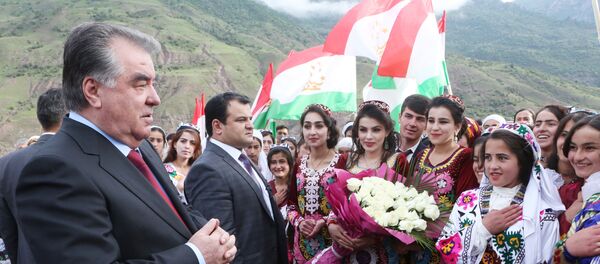 Эмомали Рахмон в Раштском районе - Sputnik Тоҷикистон