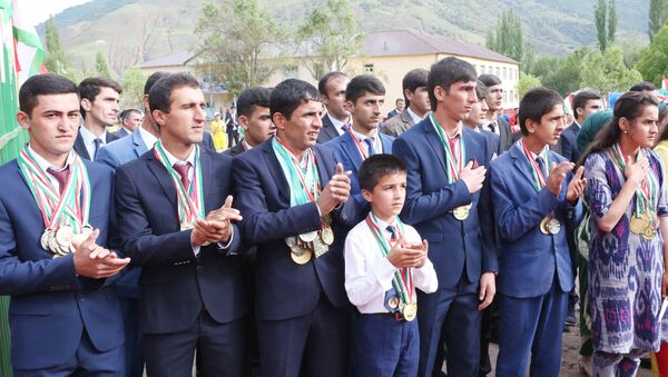 Молодые спортсмены Раштского района Таджикистана - Sputnik Таджикистан