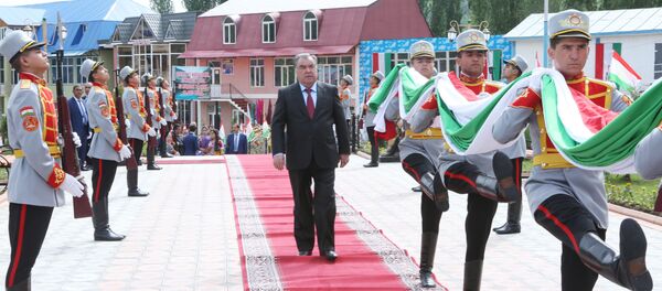 Рабочая поездка президента Таджикистана в Раштскую область - Sputnik Таджикистан