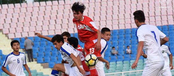 Бозии мунтахаби наврасони то 16-солаи Тоҷикистон ва Узбакистон - Sputnik Тоҷикистон