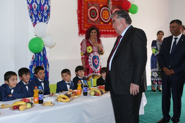 Открытие Центра обеспечения и обеспечения детей-сирот в Нурободском районе  - Sputnik Таджикистан