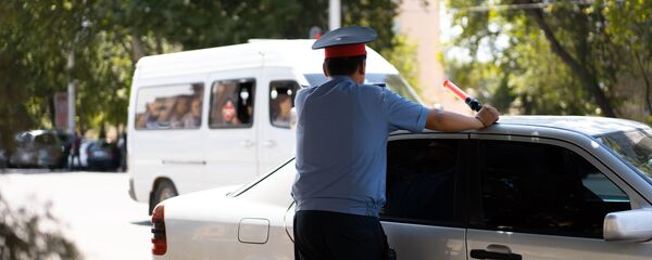 Сотрудник милиции в Таджикистане - Sputnik Тоҷикистон