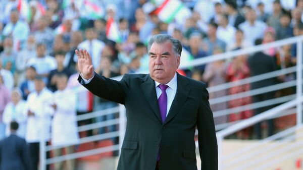 Рахмон поздравляет народ с праздником - Sputnik Таджикистан
