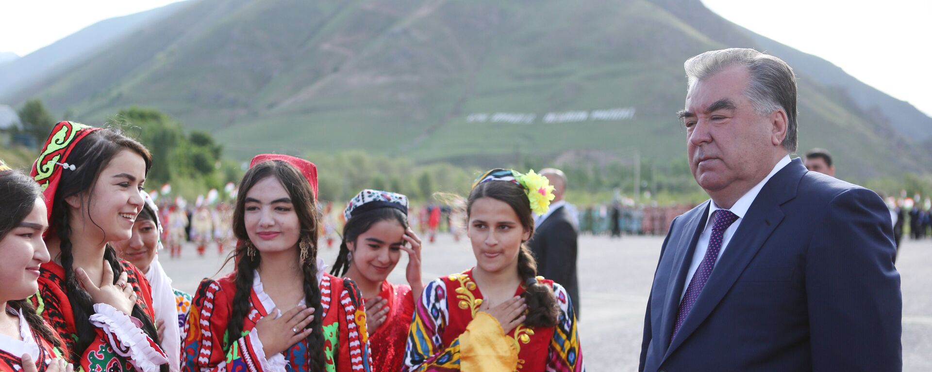 Таджикистан празднует День национального единства - Sputnik Таджикистан, 1920, 02.02.2023