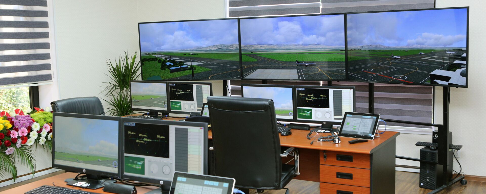 Контрольно-диспетчерская вышка ГУП Таджикаэронавигация - Sputnik Тоҷикистон, 1920, 03.05.2021