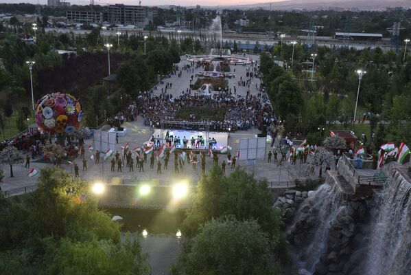 Празднование Дня единства в Душанбе - Sputnik Таджикистан
