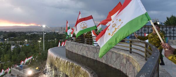 Празднование Дня единства в Душанбе Празднование Дня единства в Душанбе - Sputnik Тоҷикистон