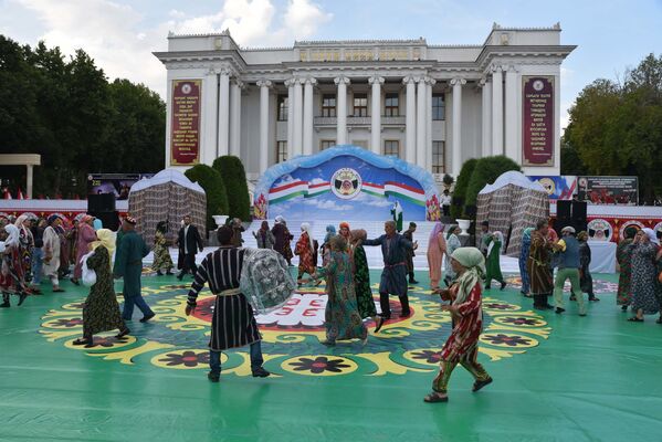 Празднование Дня единства в Душанбе  - Sputnik Таджикистан