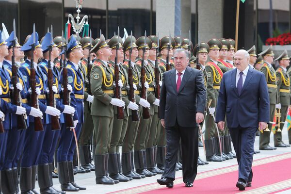 Встреча президента Беларуси Александра Лукашенко и президента Таджикистана Эмомали Рахмона - Sputnik Таджикистан