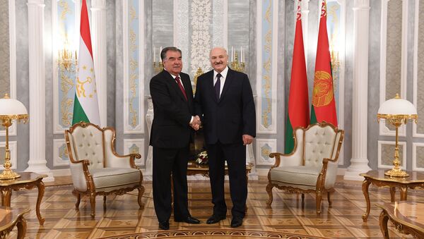 Президент Беларуси Александр Лукашенко и президент Таджикистана Эмомали Рахмон - Sputnik Таджикистан
