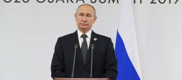 Оставьте детей в покое. Путин ответил на слова Элтона Джона о лицемерии - Sputnik Таджикистан