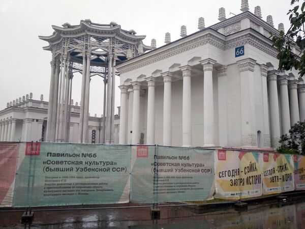 Возвращение к истокам: какие секреты таит в себе павильон Узбекистан на ВДНХ Возвращение к истокам: какие секреты таит в себе павильон Узбекистан на ВДНХ - Sputnik Таджикистан