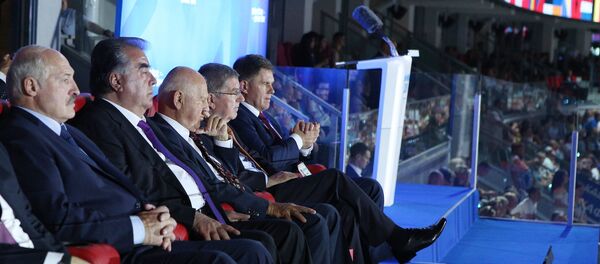 Эмомалӣ Раҳмон, раисиҷумҳури Тоҷикистон, дар маросими пӯшидашавии дуюмин Бозиҳои аврупоӣ дар Варзишгоҳи милии олимпии “Динамо”-и шаҳри Минск  - Sputnik Таджикистан