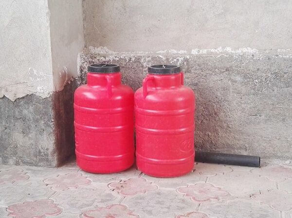 Як ҳафтаи беобӣ:  чӣ гуна Хуҷанд биёбон мешавад - акс - Sputnik Тоҷикистон