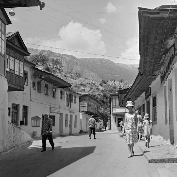 Поселок Кореиз возле Ялты в Крыму. 1966 год Поселок Кореиз возле Ялты в Крыму. 1966 год - Sputnik Тоҷикистон