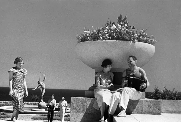 Отдых в Крыму. 1953 год Отдых в Крыму. 1953 год - Sputnik Тоҷикистон