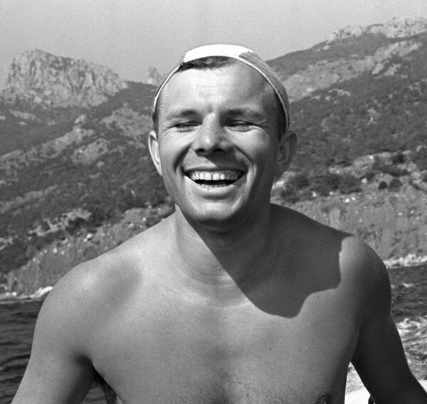 Юрий Гагарин во время послеполетного отдыха в Крыму. 1961 год - Sputnik Тоҷикистон