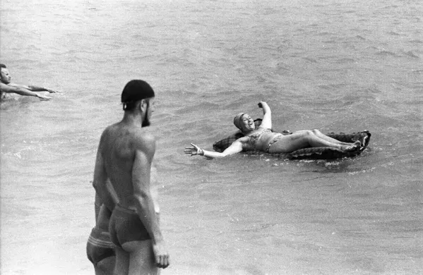 На отдыхе в лагере Спутник. Крым, поселок Гурзуф. 1965 год На отдыхе в лагере Спутник. Крым, поселок Гурзуф. 1965 год - Sputnik Тоҷикистон