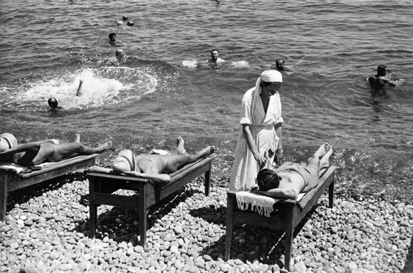 Солнечные ванны в санатории Крыма, 1954 год Солнечные ванны в санатории Крыма, 1954 год - Sputnik Тоҷикистон