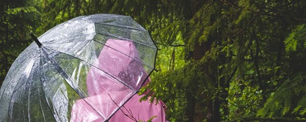 Прогулка в дождливую погоду - Sputnik Тоҷикистон