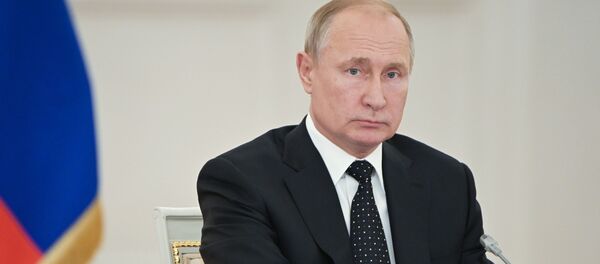 Президент РФ Владимир Путин Президент РФ Владимир Путин - Sputnik Тоҷикистон