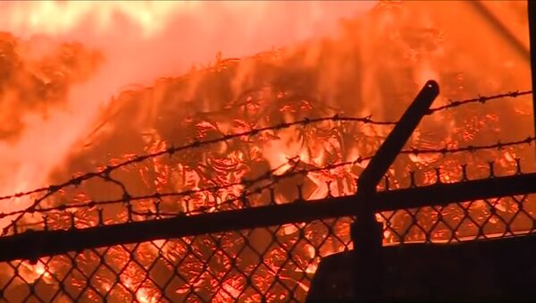 Крупный пожар вспыхнул на складе бурбона в Кентукки - Sputnik Таджикистан