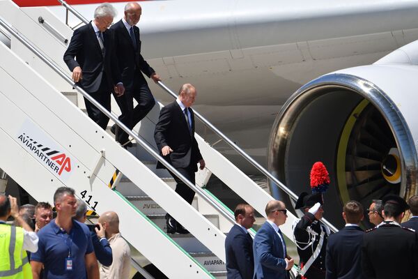 Президент РФ Владимир Путин прибыл в Италию - Sputnik Таджикистан