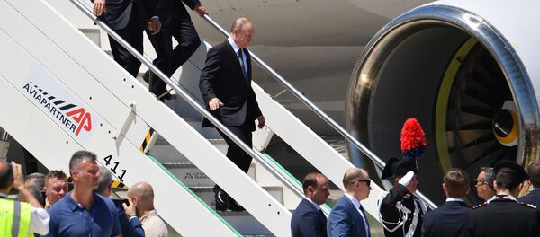 Президент РФ Владимир Путин прибыл в Италию - Sputnik Таджикистан