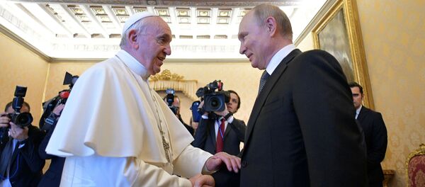 Президент России Владимир Путин встретился с папой Франциском  - Sputnik Таджикистан
