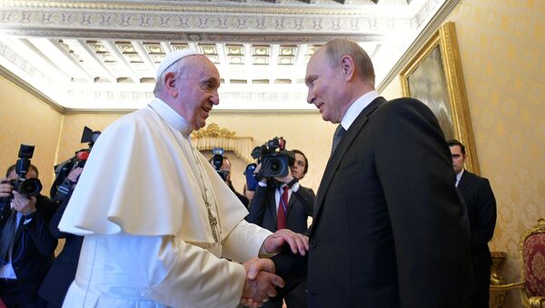 Президент России Владимир Путин встретился с папой Франциском  - Sputnik Тоҷикистон