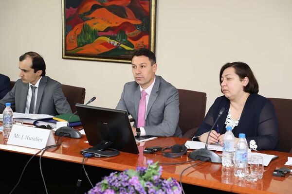 “Standard & Poor’s” баъд аз таҳлил ба Тоҷикистон баҳо медиҳад  - Sputnik Тоҷикистон