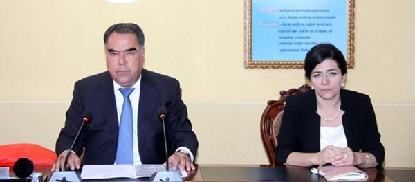 Ахмадзода представил своего нового зама Зайнура Оқилзода - Sputnik Тоҷикистон