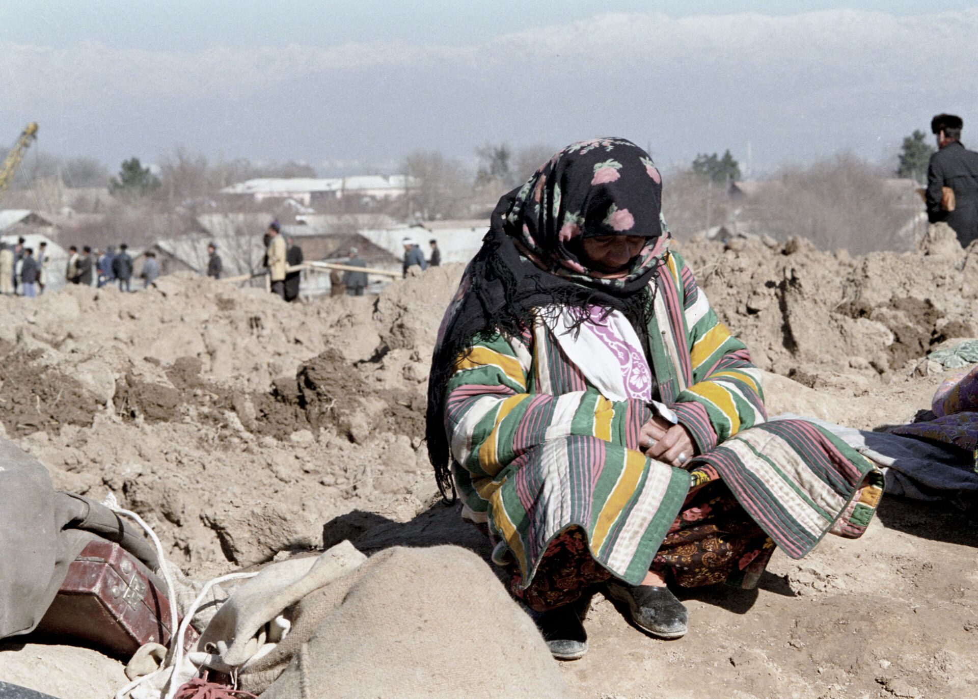 Жительница таджикского кишлака, оставшаяся без крова в результате землетрясения - Sputnik Таджикистан, 1920, 10.07.2023