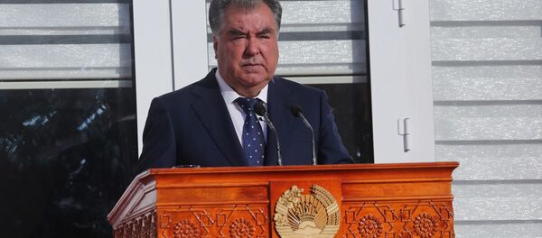 Президент Таджикистана Эмомали Рахмон Президент Таджикистана Эмомали Рахмон - Sputnik Таджикистан