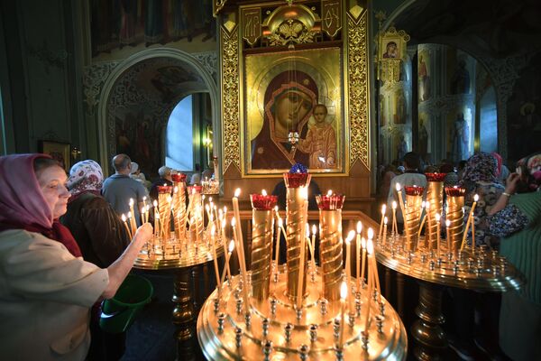 Праздник явления Казанской иконы Божией Матери Праздник явления Казанской иконы Божией Матери - Sputnik Таджикистан