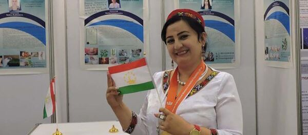 Исследовательница Мавлуда Давлатмамадова, архивное фото - Sputnik Тоҷикистон