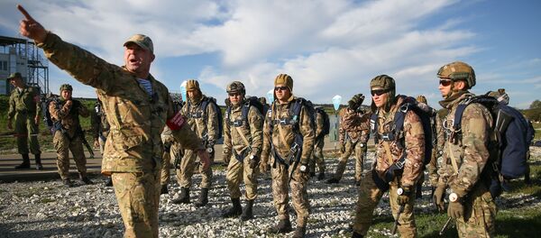 Совместные учения разведывательных подразделений российских и белорусских десантников, архивное фото Совместные учения разведывательных подразделений российских и белорусских десантников, архивное фото - Sputnik Таджикистан