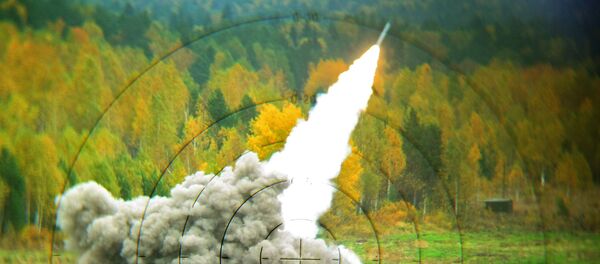 Реактивная система залпового огня Смерч - Sputnik Таджикистан