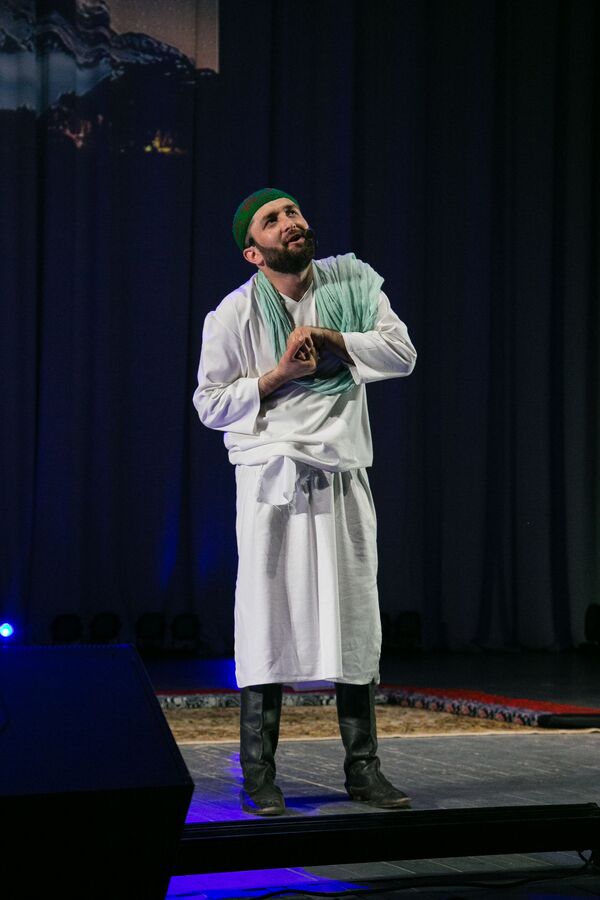 Аксҳои Аълоҳазрат Оқохони IV, оятҳо аз Қуръон ва рэп: таҷлили Рӯзи Имомат дар Маскав - Sputnik Тоҷикистон