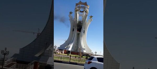 Пожар на башне независимости в Худжанде Пожар на башне независимости в Худжанде - Sputnik Таджикистан